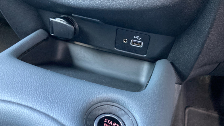 Nissan Juke 1.0 DiG-T 114 N-Connecta 5dr DCT Petrol Hatchback